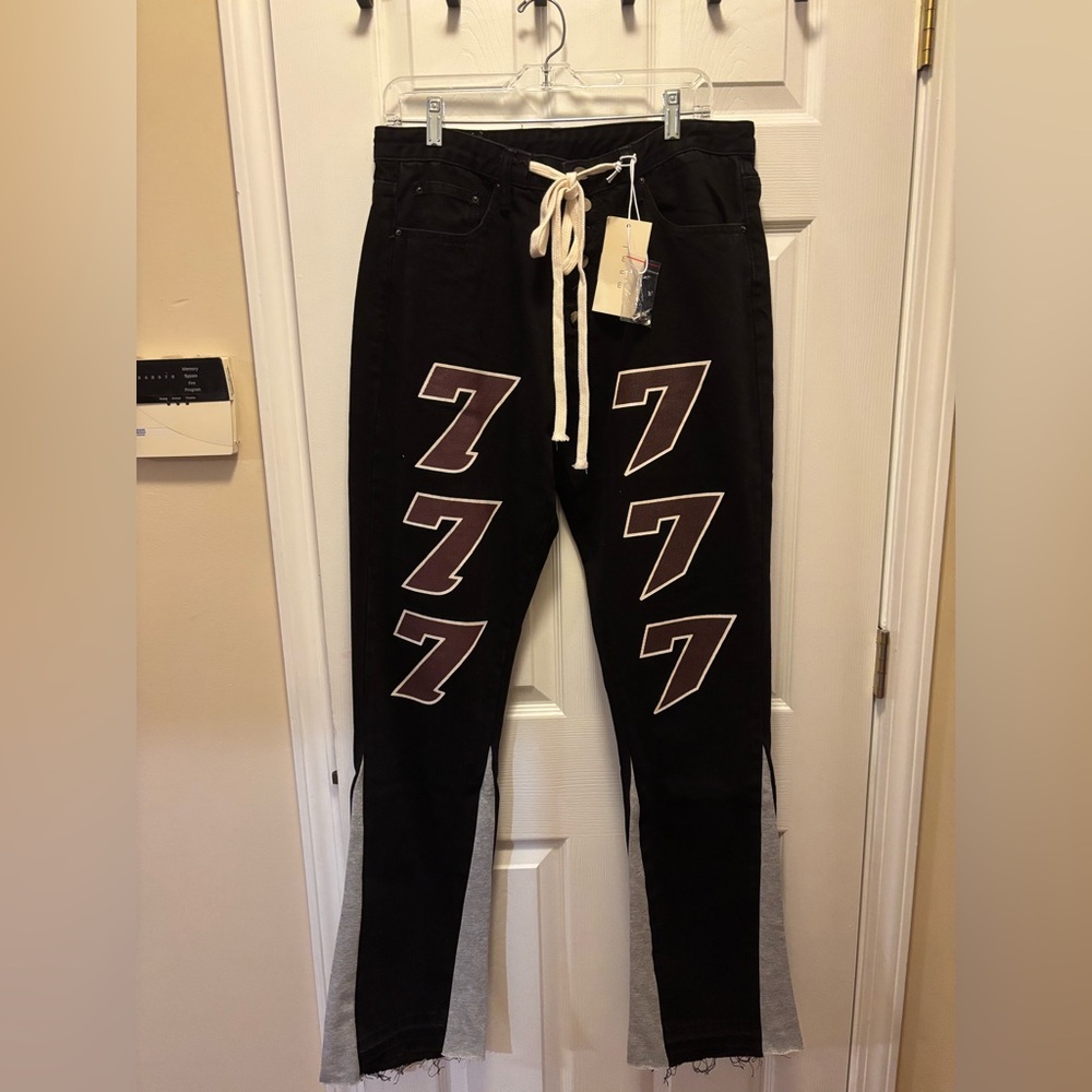 MNML Flare Fleece Contrast Men’s Black Denim Jeans Size 33 BNWT